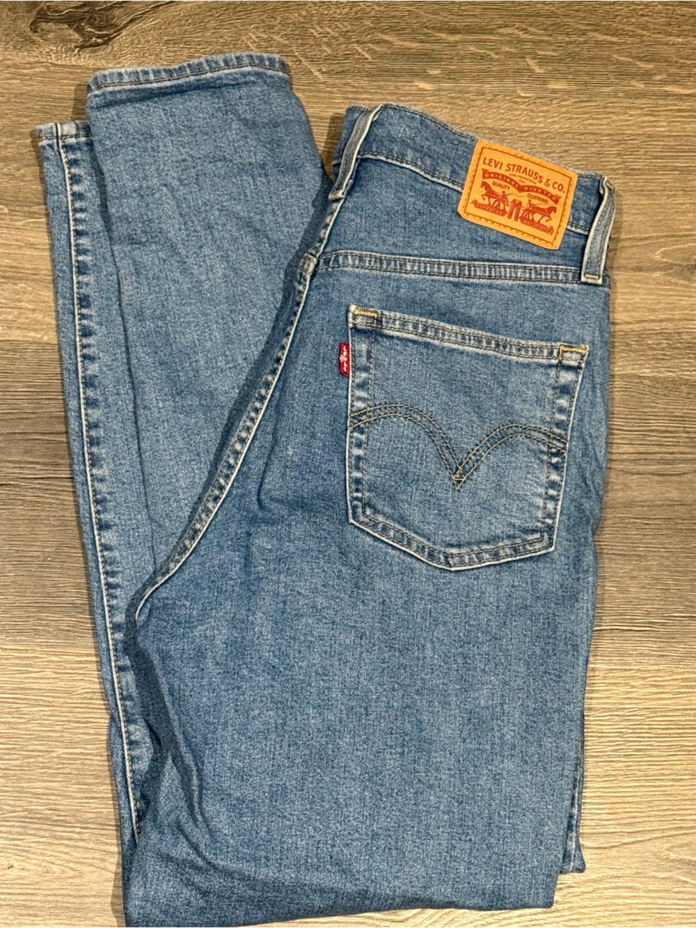 Levi's Women’s Light Blue high waisted tapered Jeans